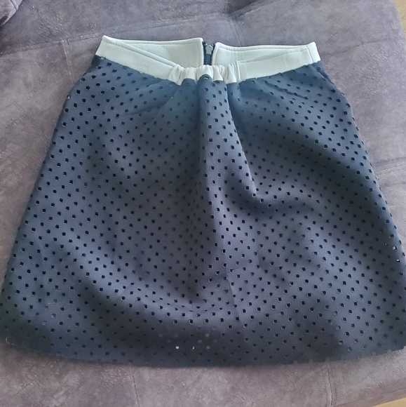 Eyelet neoprene skirt - Picture 5 of 6